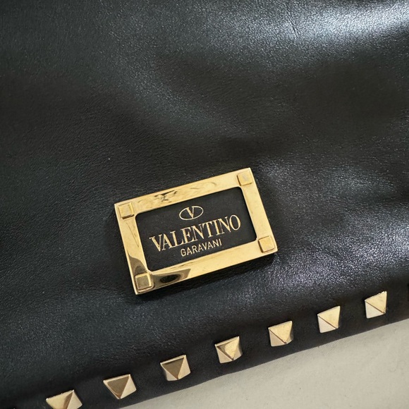 Valentino Rocktstud Vitello Oversized Clutch with wrist strap - Picture 2 of 10